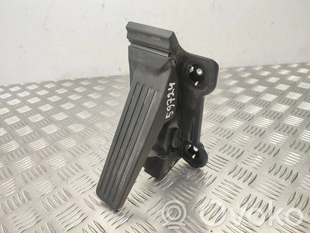 Mazda 3 Accelerator throttle pedal 