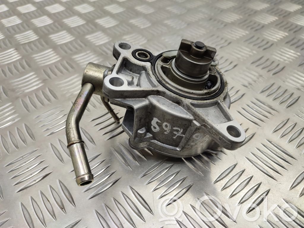Mazda 3 Vacuum pump 