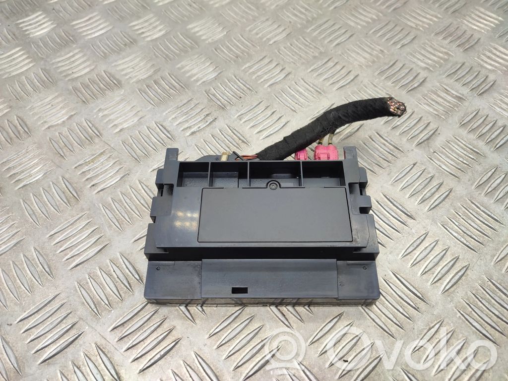 Volkswagen Transporter - Caravelle T7 Phone control unit/module 