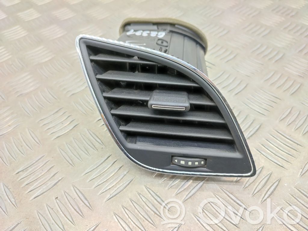 Seat Leon (5F) Moldura protectora de la rejilla de ventilación lateral del panel 