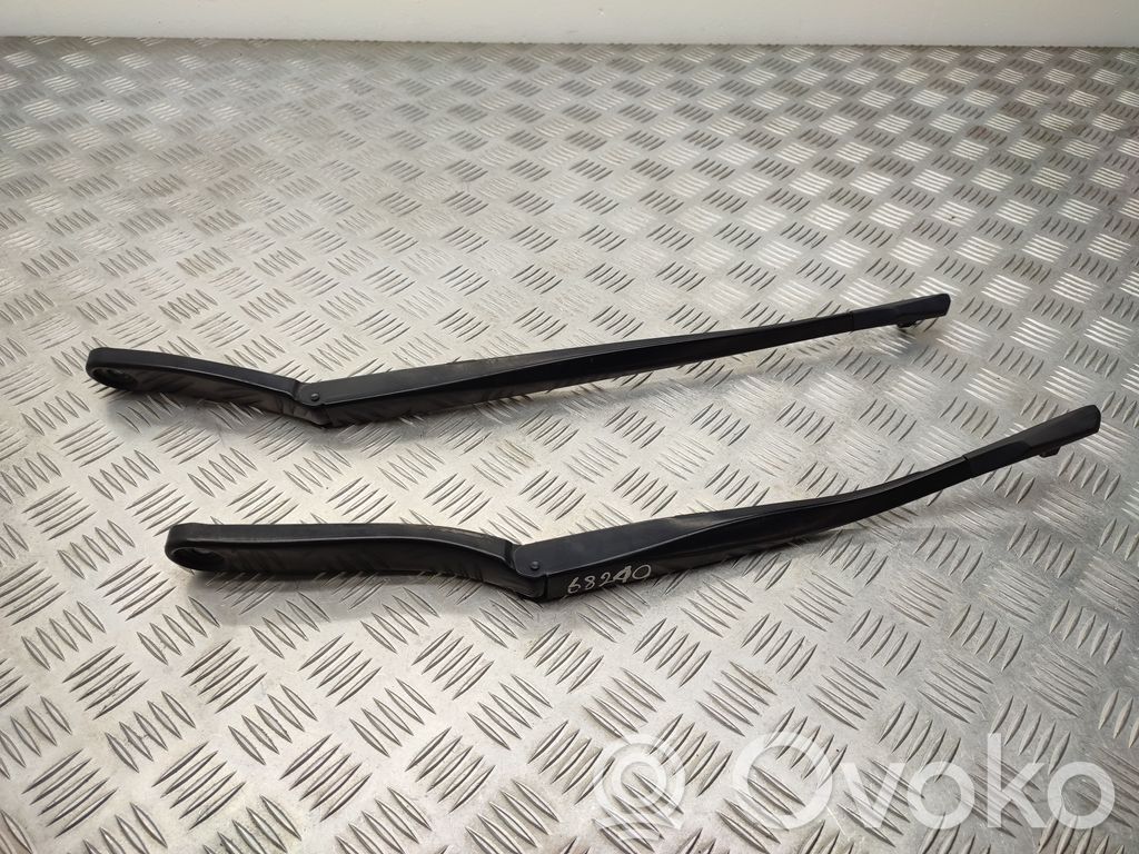 BMW 5 F10 F11 Wischerarm vorne 