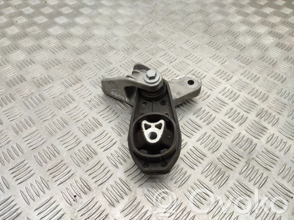 Ford Puma Engine mount bracket 