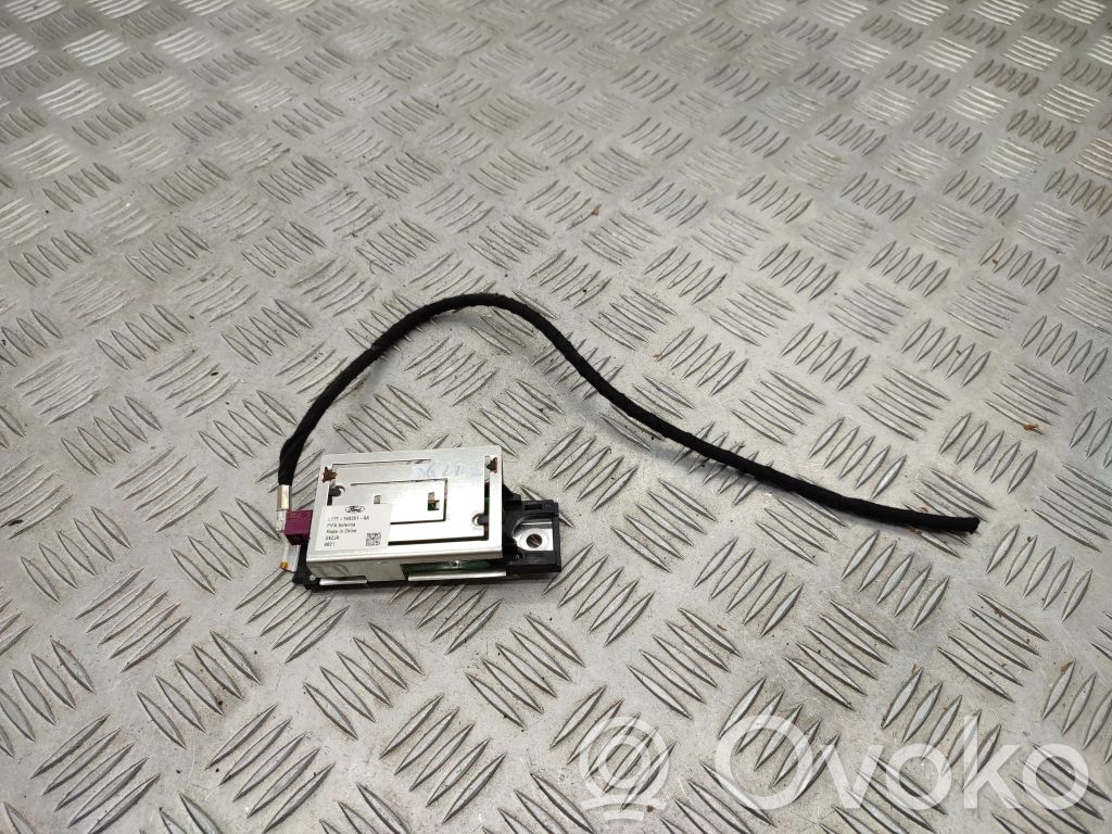 Ford Puma Antenos stiprintuvas 