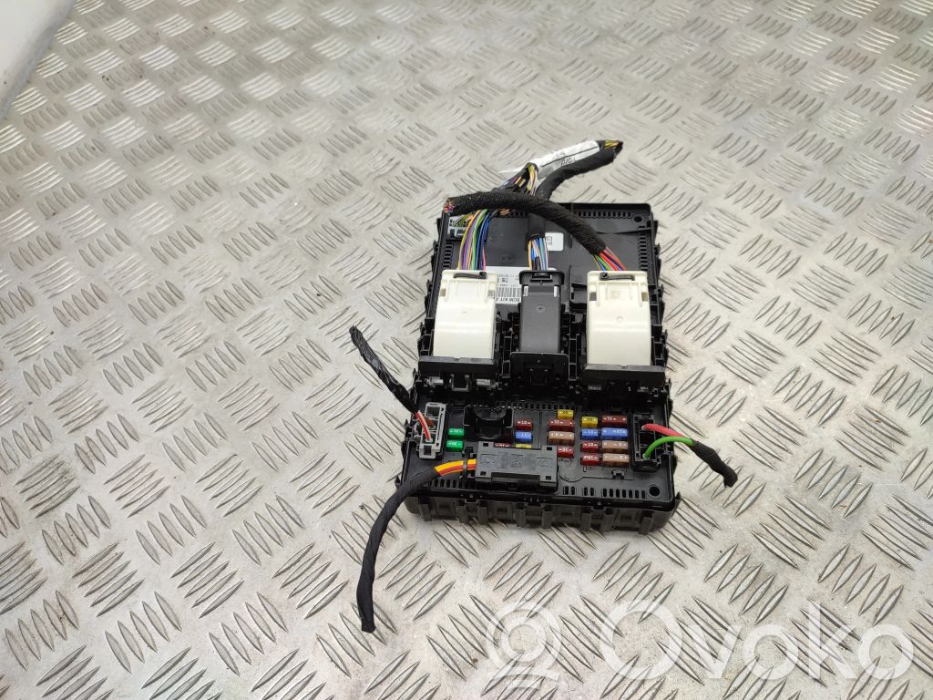 Comfort/convenience module   LU5T15604EJAE