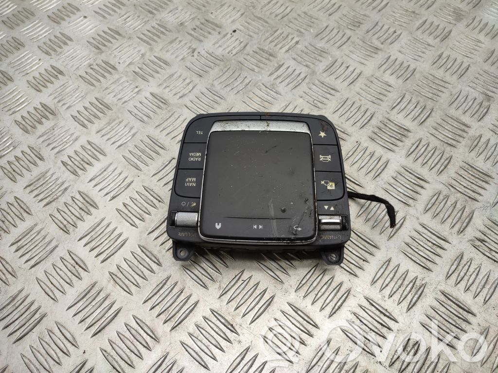 Mercedes-Benz EQA Head unit multimedia control 