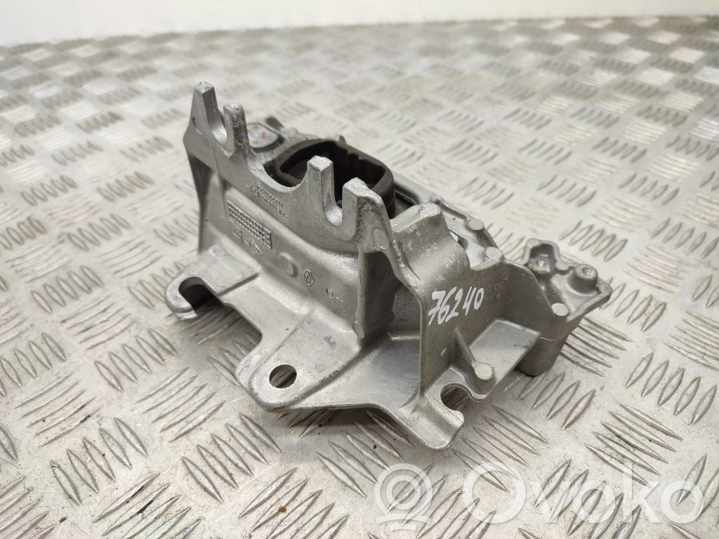 Renault Zoe Engine mount bracket 