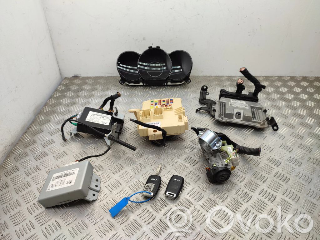 KIA Ceed Engine ECU kit and lock set 