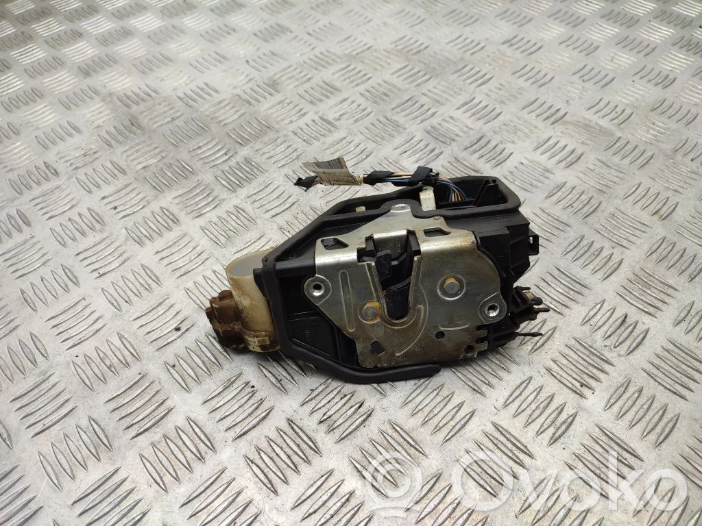 BMW X3 F25 Front door lock 