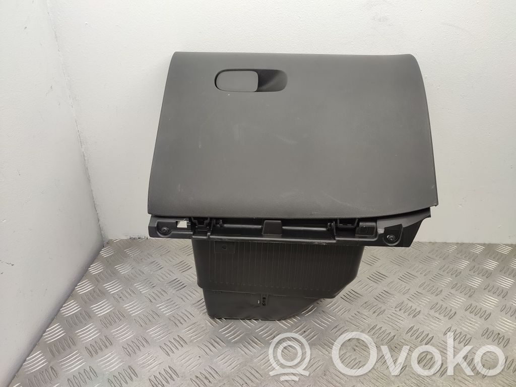 Citroen C3 Daiktadėžės (bordačioko) komplektas 