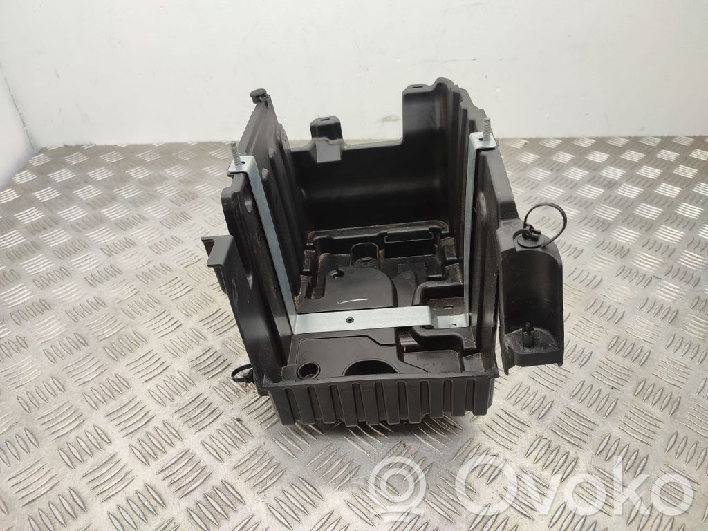 Ford Fiesta Bandeja para la caja de la batería 