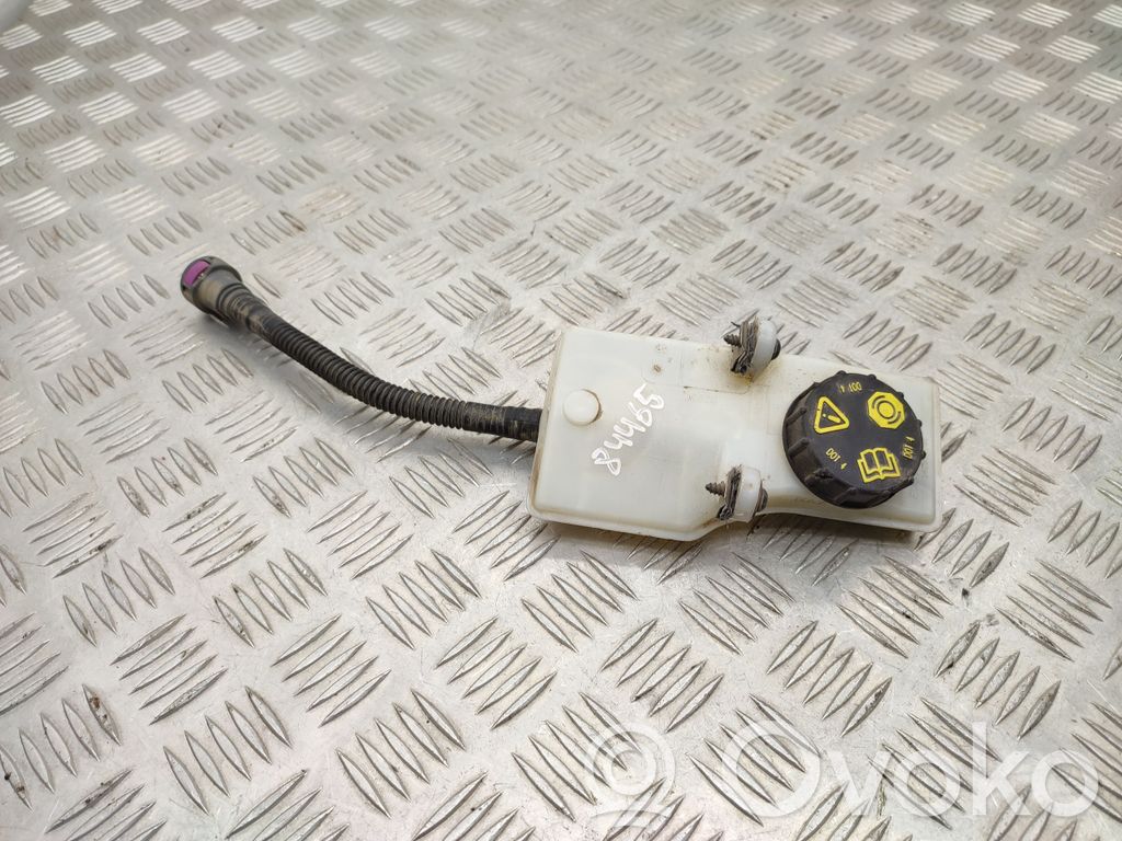 Ford Kuga II Brake fluid reservoir 