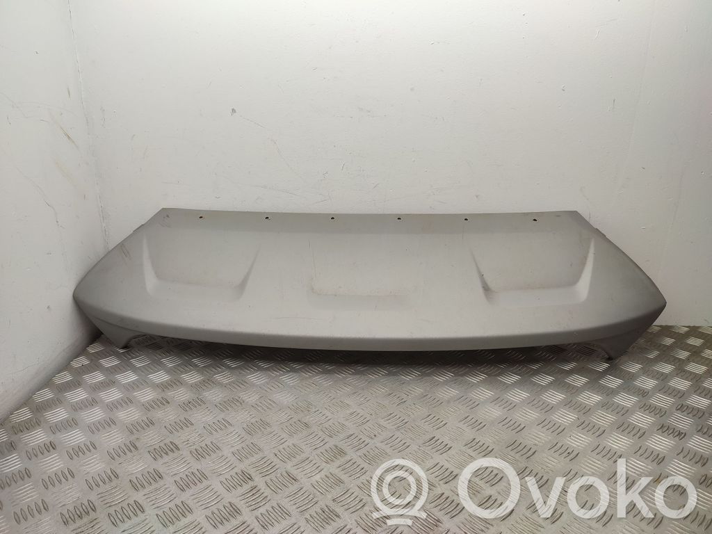 Ford Kuga II Etupuskurin reuna 