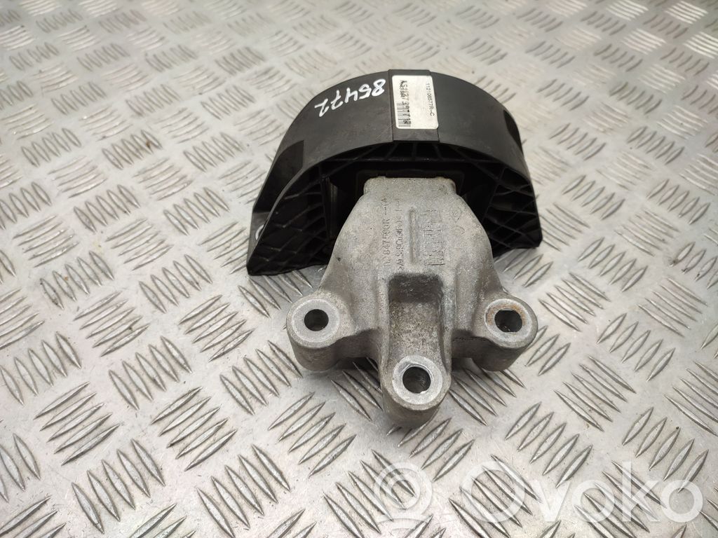 Engine mount bracket   112106577R
