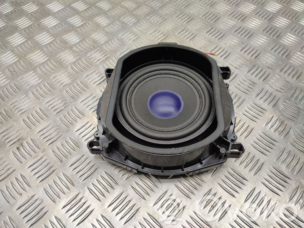 BMW X6 E71 Subwoofer 