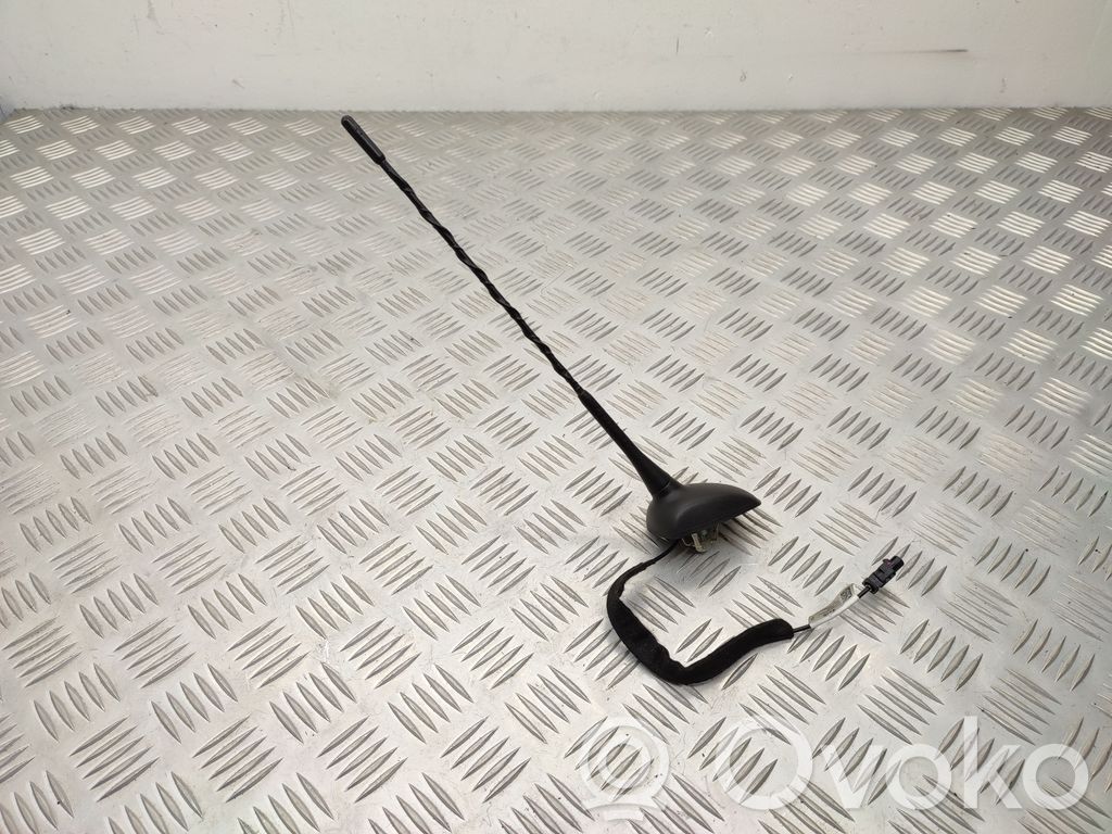 Opel Corsa E Antena (GPS antena) 