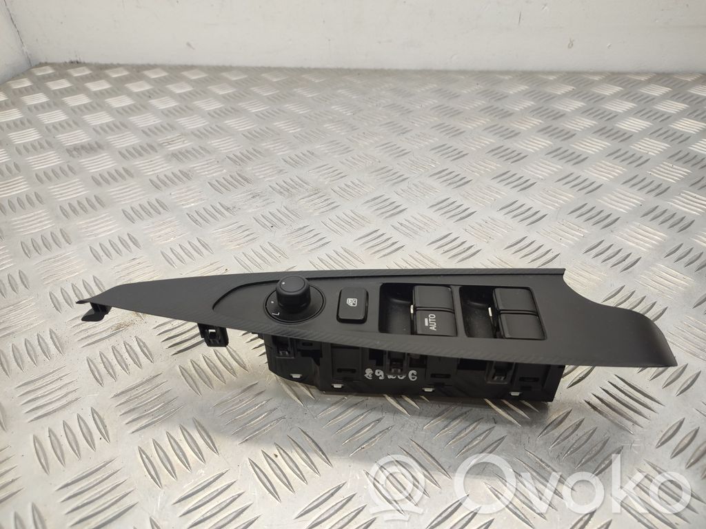Mazda 2 Electric window control switch 