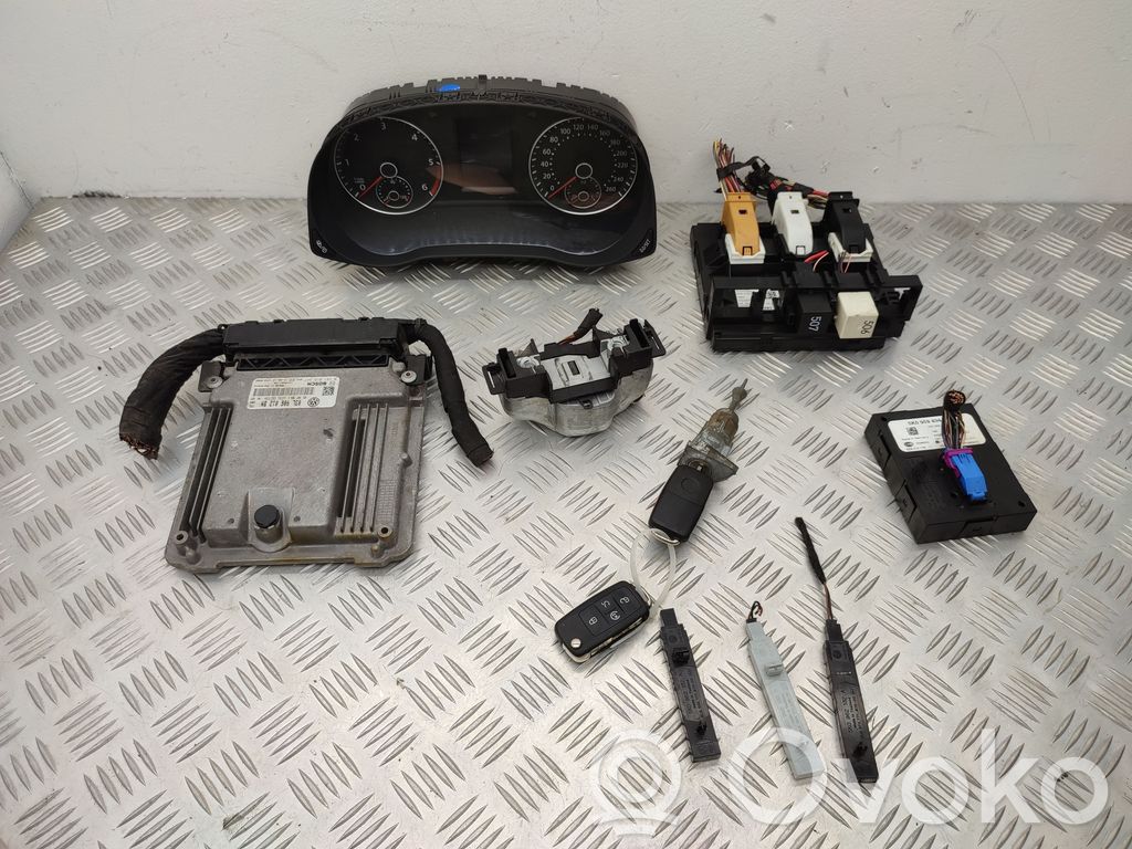 Volkswagen PASSAT B7 USA Kit cu ECU motor și set închidere uși 