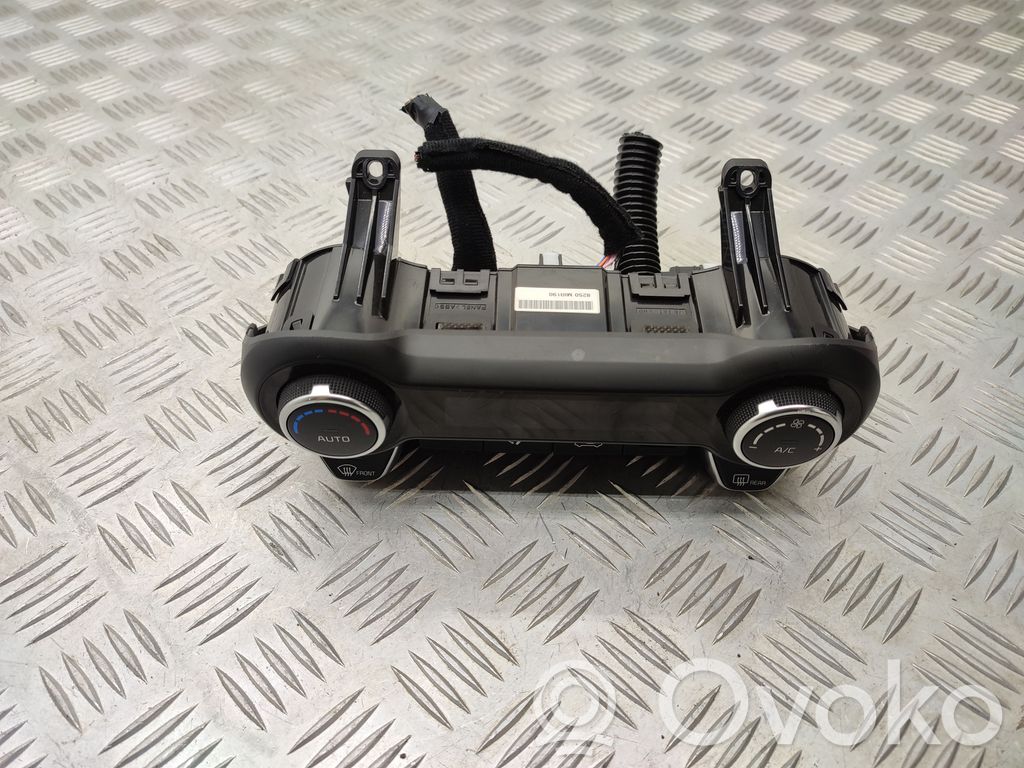 KIA Stonic Climate control unit 