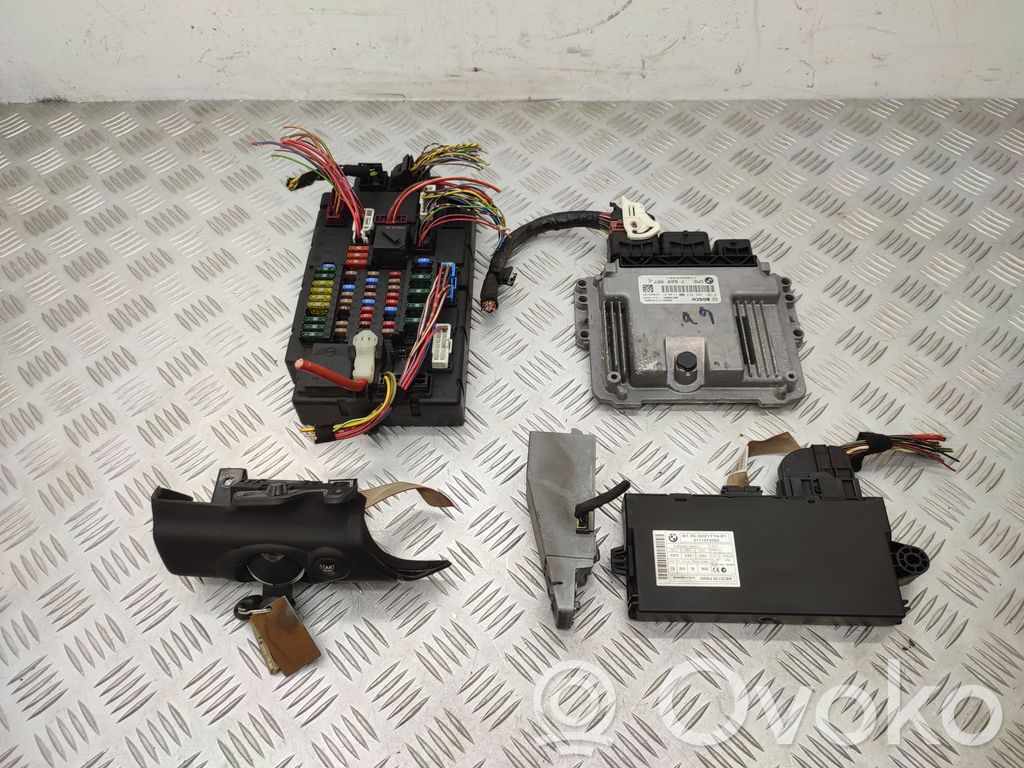 Mini One - Cooper Coupe R56 Komputer / Sterownik ECU i komplet kluczy 
