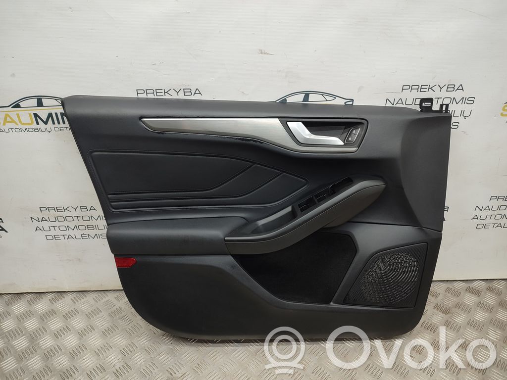 Ford Focus Etuoven verhoilu 