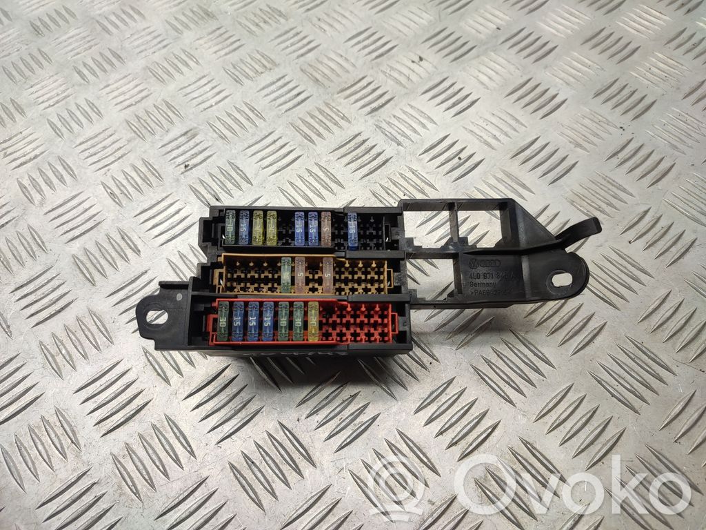 Audi Q7 4L Módulo de fusible 