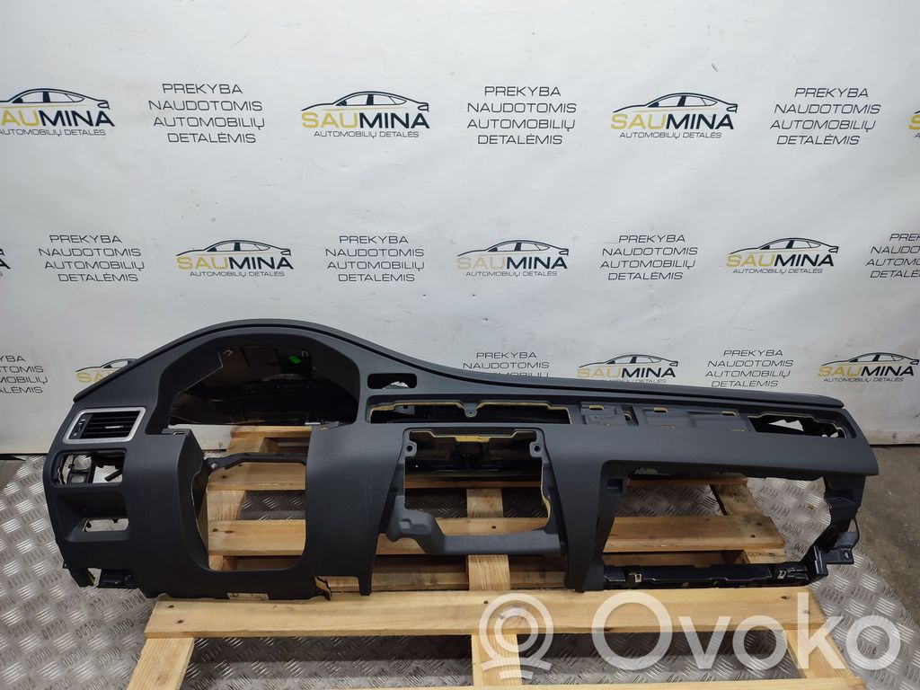 Volvo XC70 Panelė 