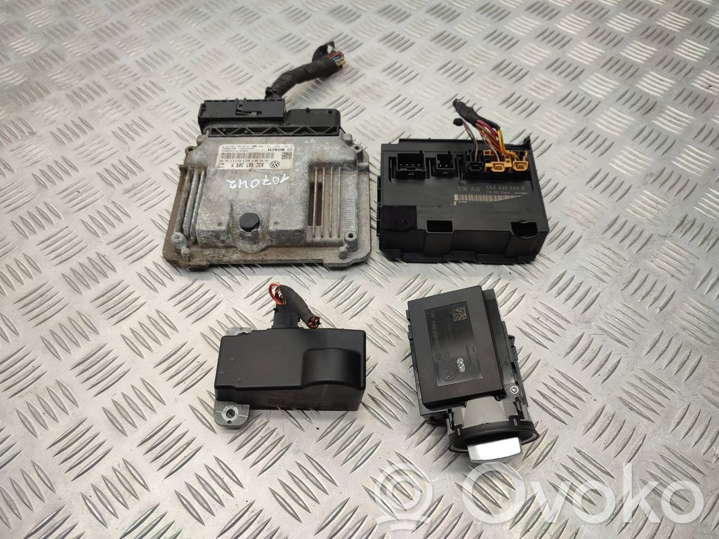 Volkswagen PASSAT B7 Engine ECU kit and lock set 