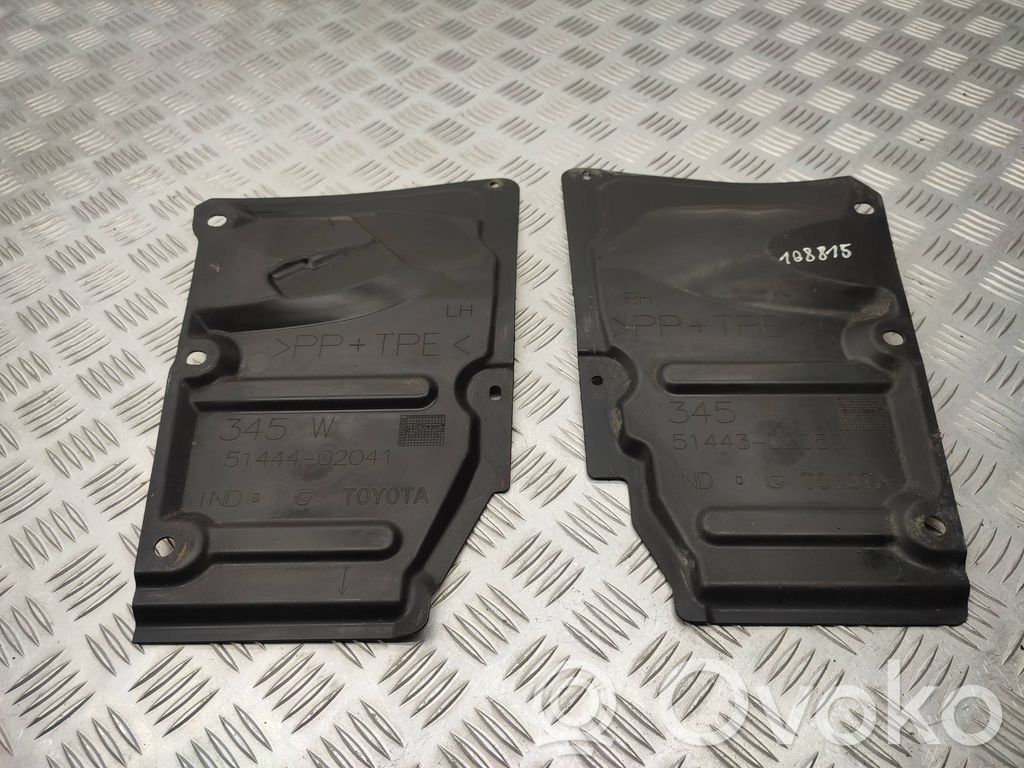 Toyota Avensis T270 Protecție inferioară motor 