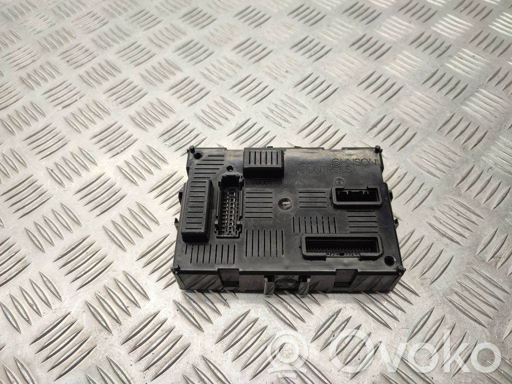 Nissan Note (E11) Komforto modulis 