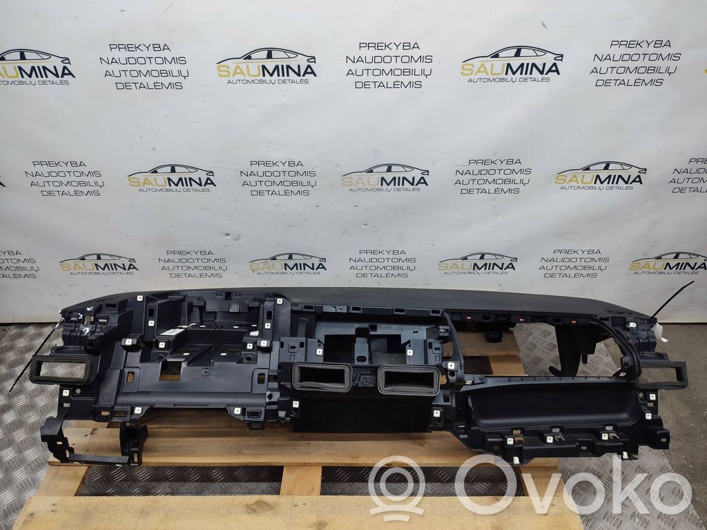 Opel Combo E Панель 