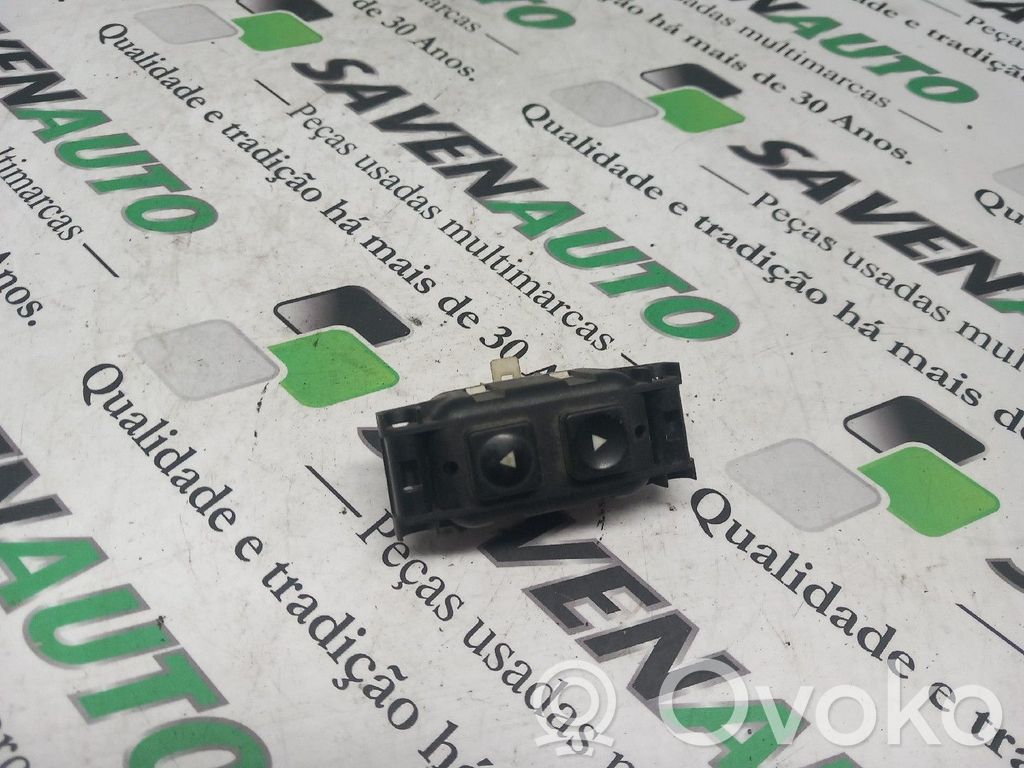 Interruptor del elevalunas eléctrico   FRENTEDIREITO,B569920900