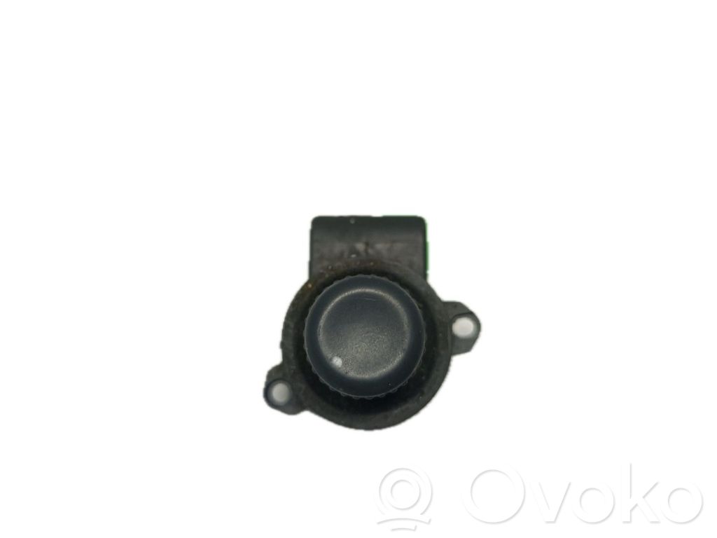 Wing mirror switch   7700875674