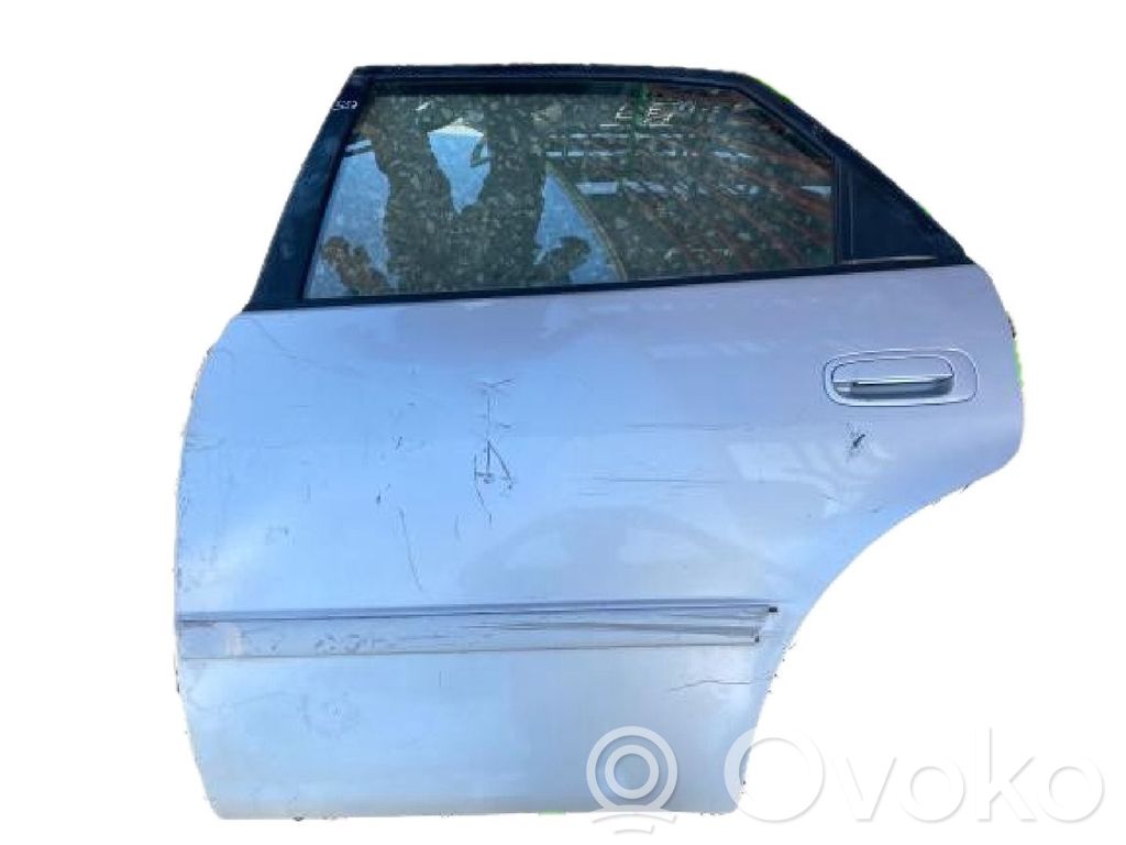 Toyota Corolla E110 Aizmugurējās durvis 