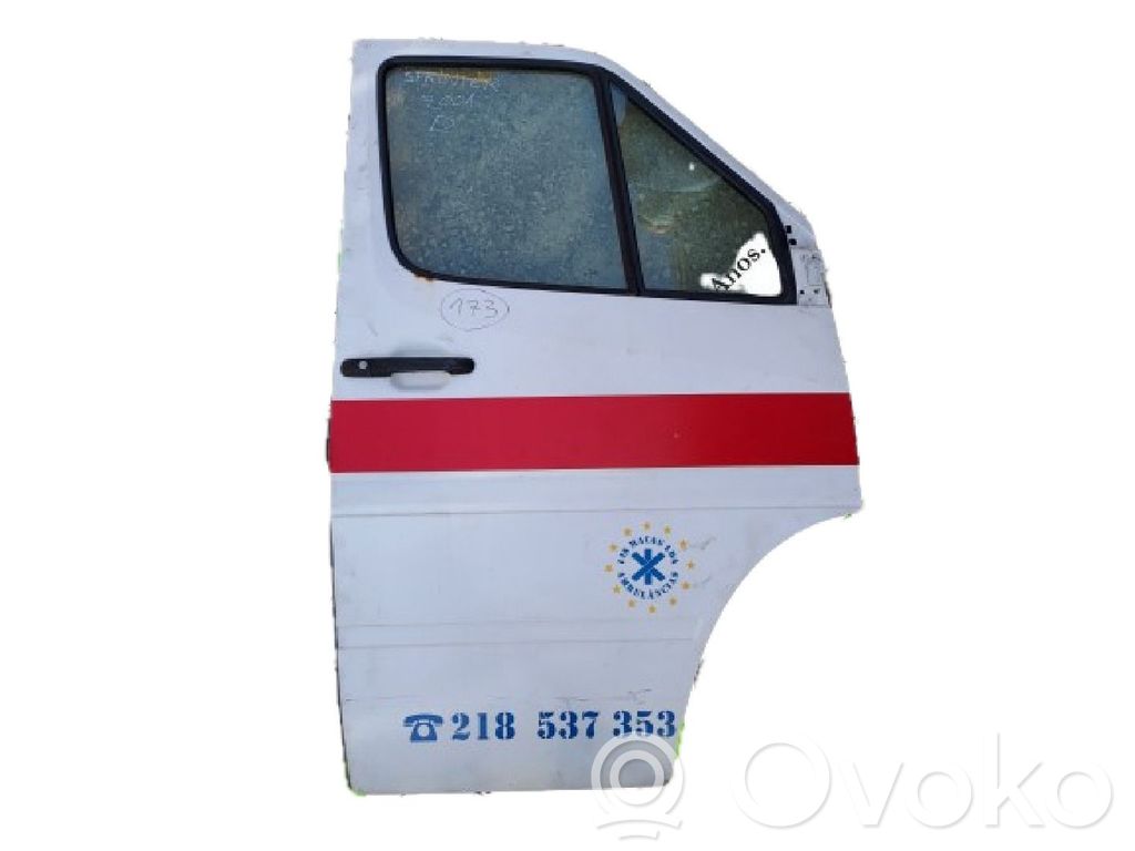 Mercedes-Benz Sprinter W901 W902 W903 W904 Front door 