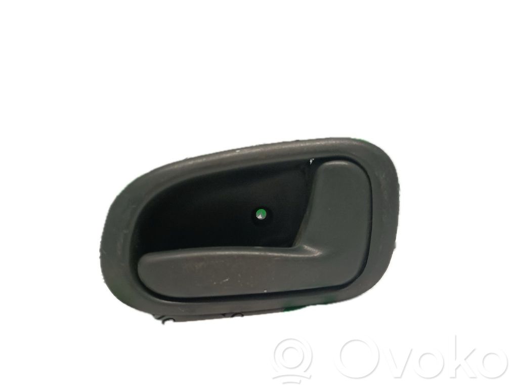 Manecilla interna puerta trasera   6927712070