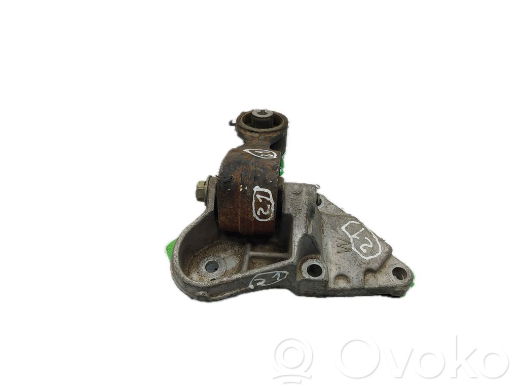 Engine mount bracket   DIREITO