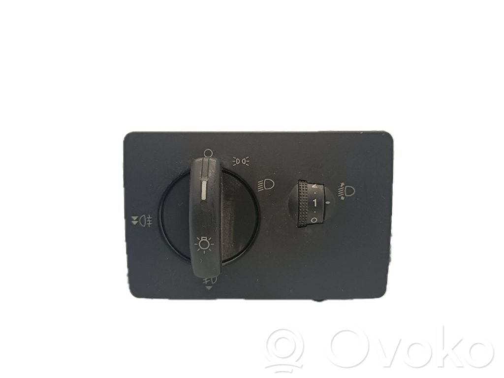 Ford Fiesta Interruptor de luz 