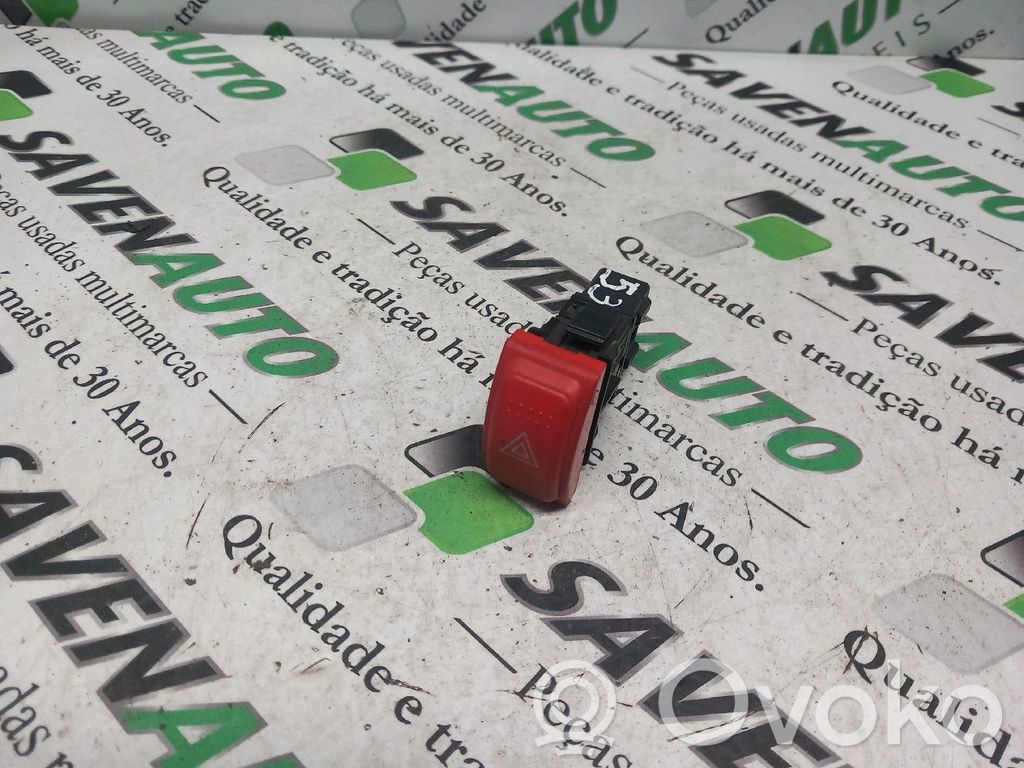 Honda CR-V Hazard light switch 
