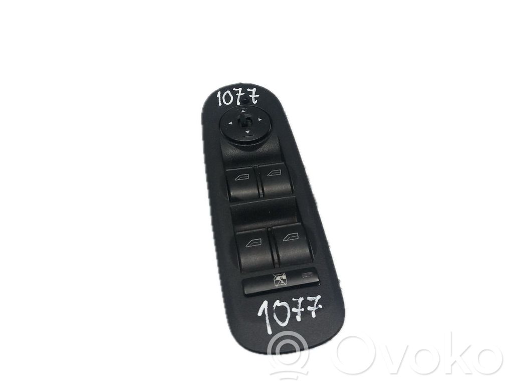 Electric window control switch   FRENTEESQUERDO,6M2114B076C