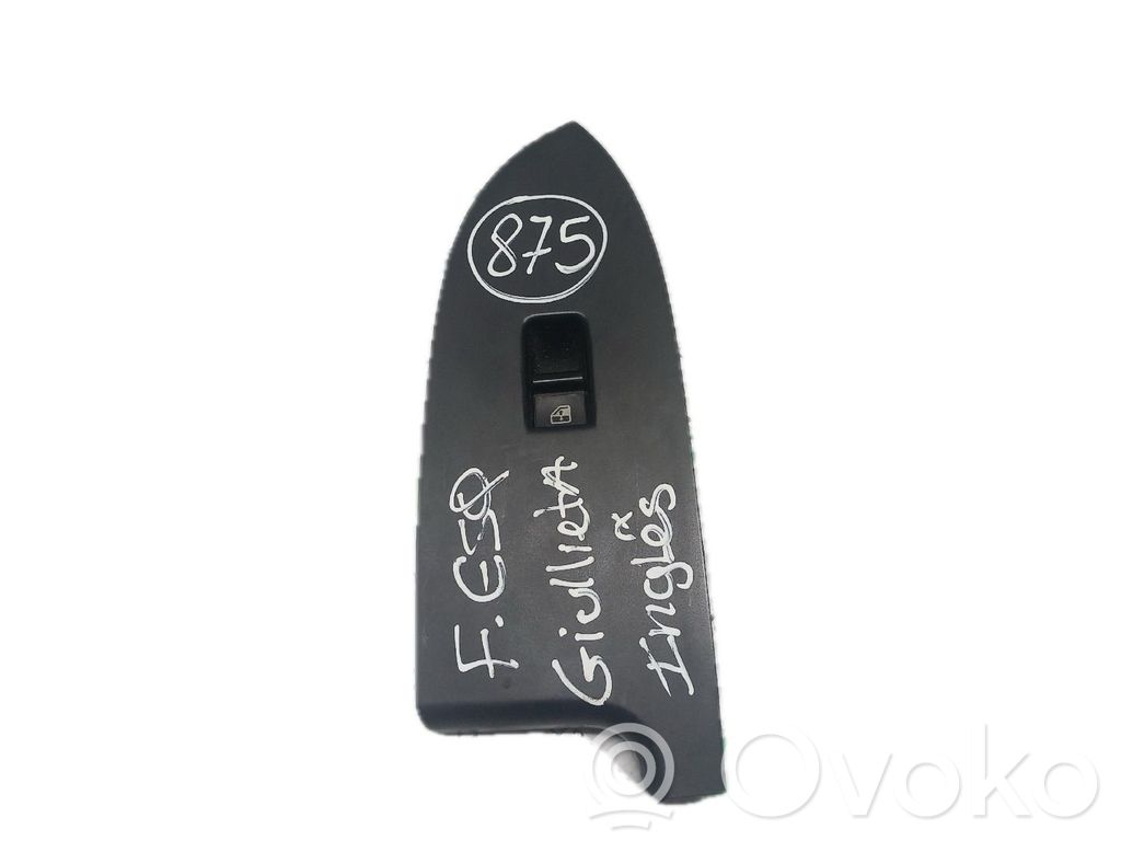 Alfa Romeo Giulietta Electric window control switch 