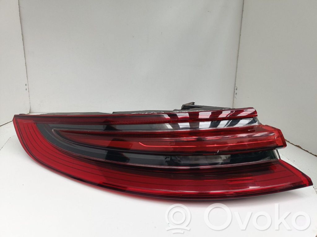 Porsche Panamera (971) Lampy tylnej klapy bagażnika 