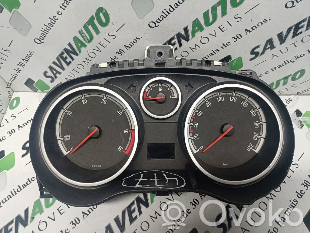 Opel Corsa D Nopeusmittari (mittaristo) 