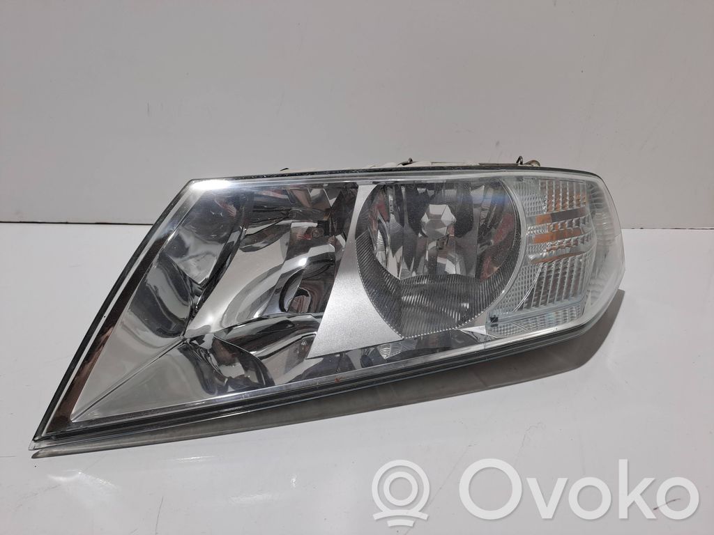 Headlight/headlamp   E8203577