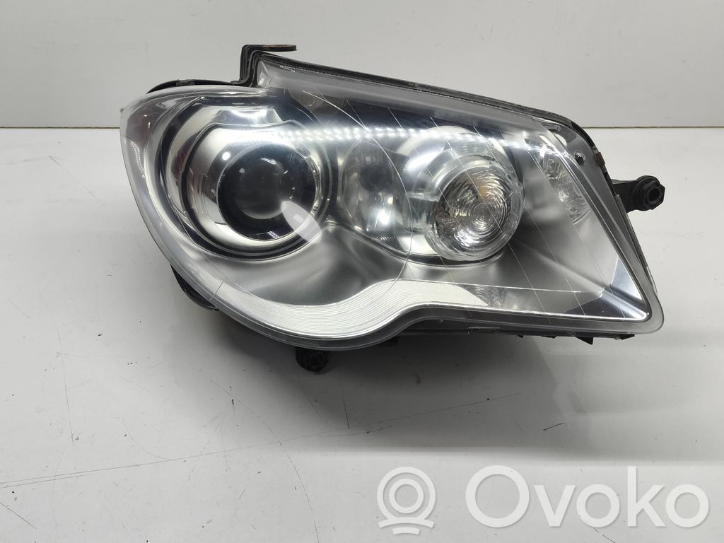 Volkswagen Touran I Lampa przednia 