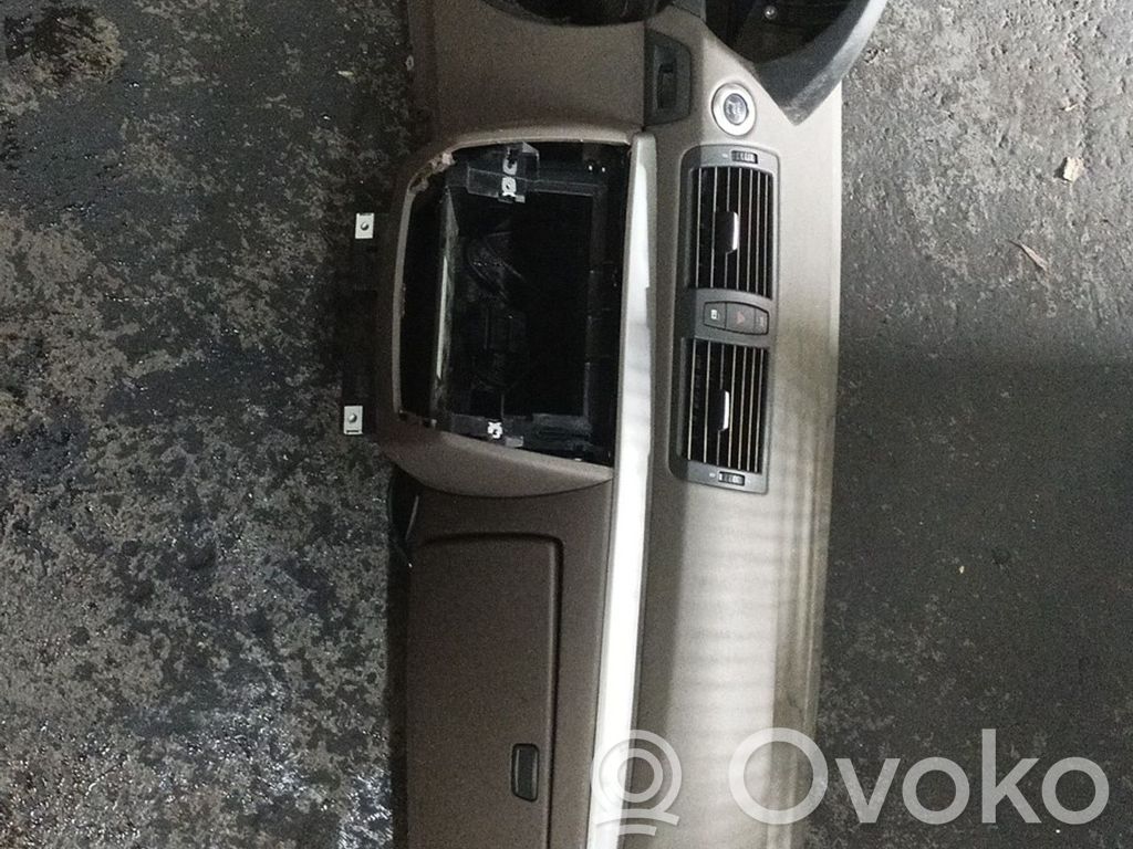 Panelė   COM