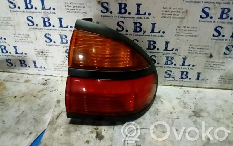 Renault Laguna I Tailgate rear/tail lights 