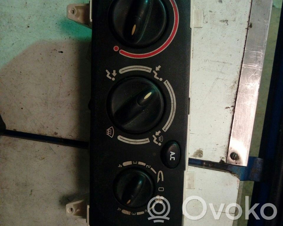 Climate control unit   662369C