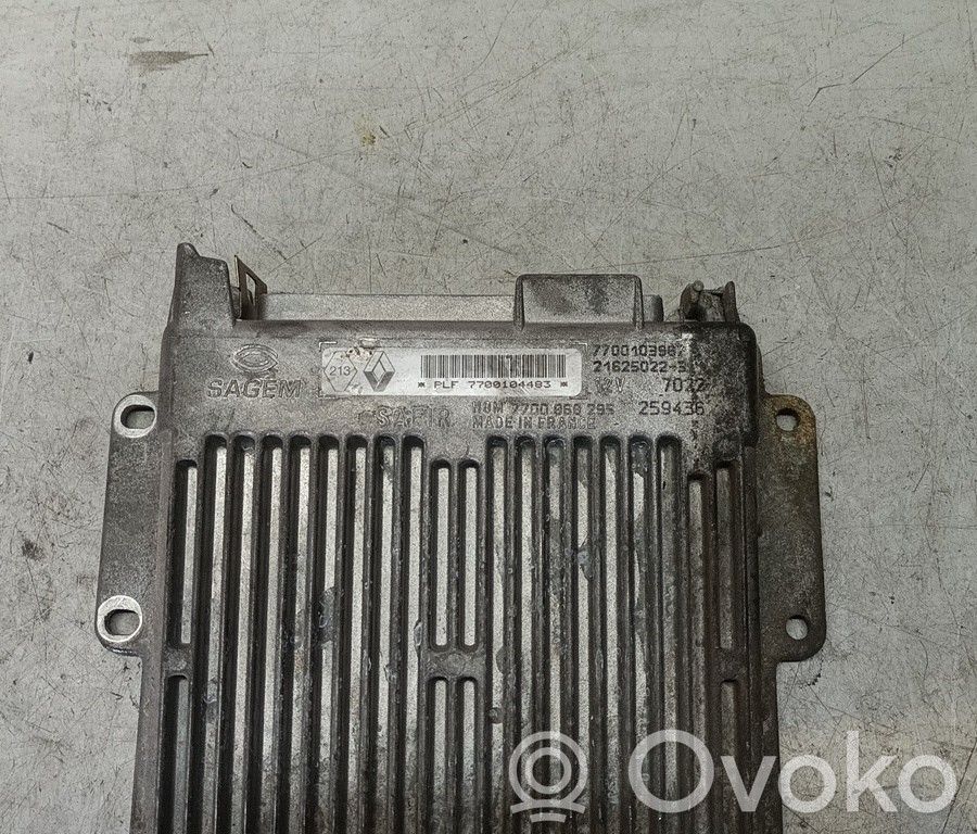 Renault Twingo I Engine control unit/module 