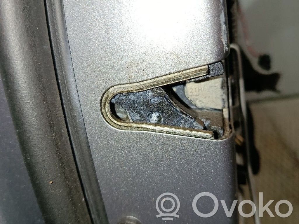 Cerradura de puerta delantera