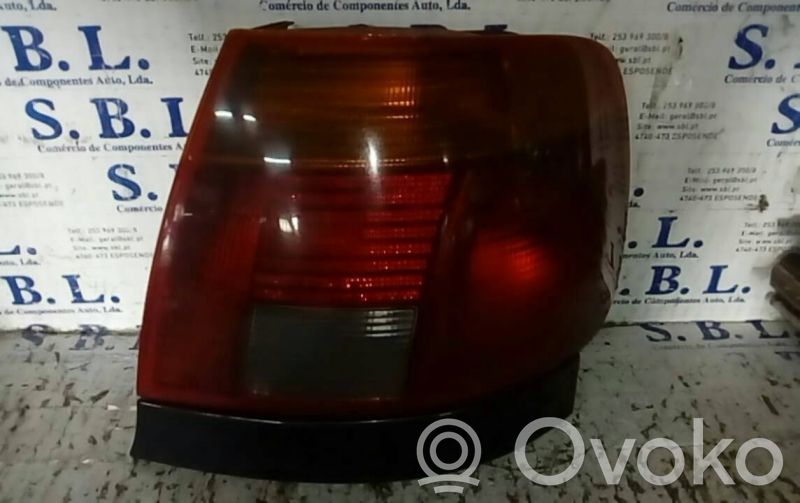 Audi A4 S4 B5 8D Luz trasera/de freno 